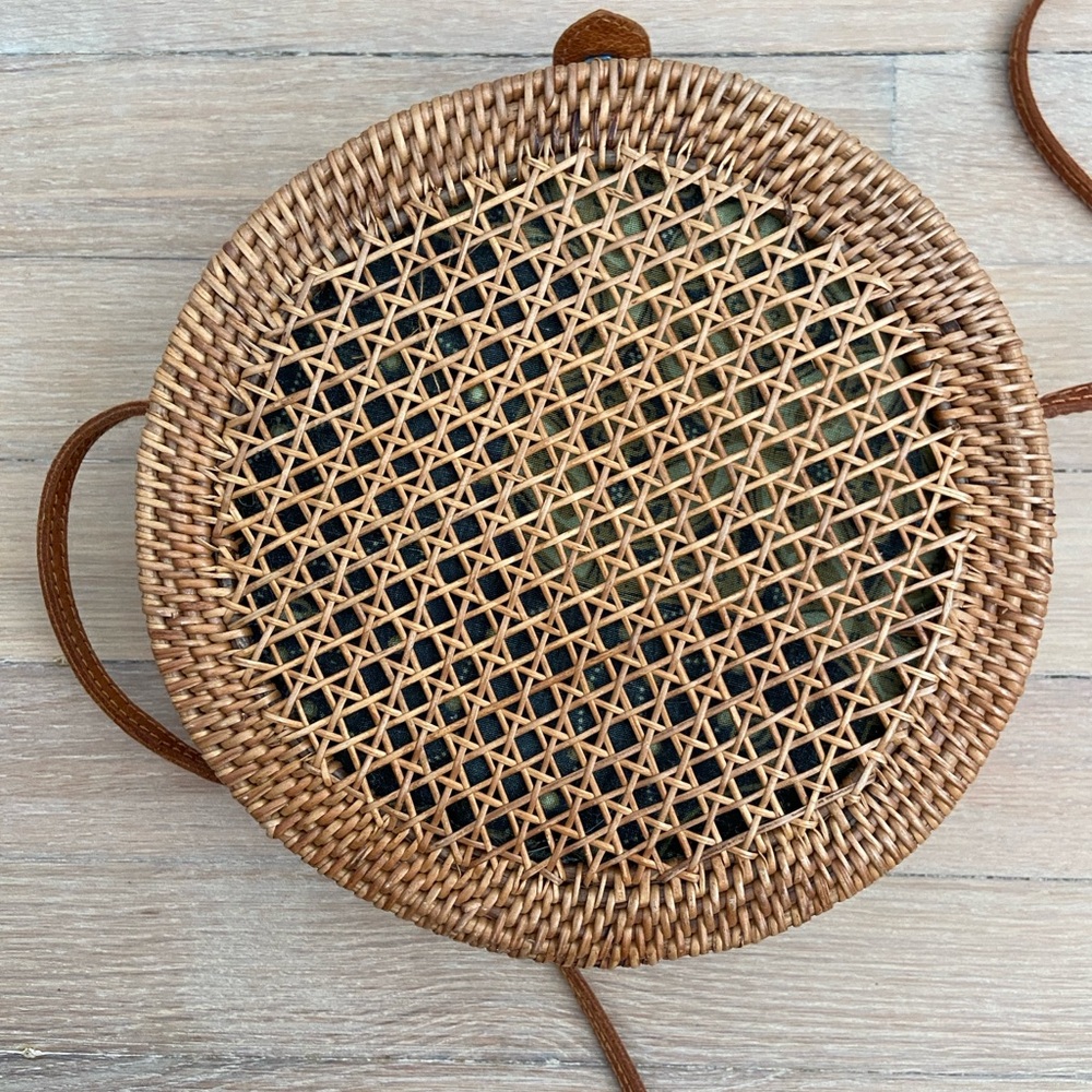 Balinese Rattan Cross-Body Bag - Picture 3 of 5